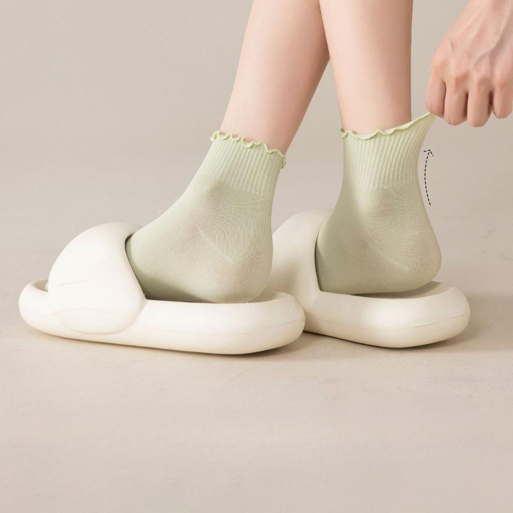 Black Fungus Edge Socks, Women's Cotton Socks, Boneless Short Socks, Summer Thin, Breathable and Sweat-absorbing Mid-calf Socks