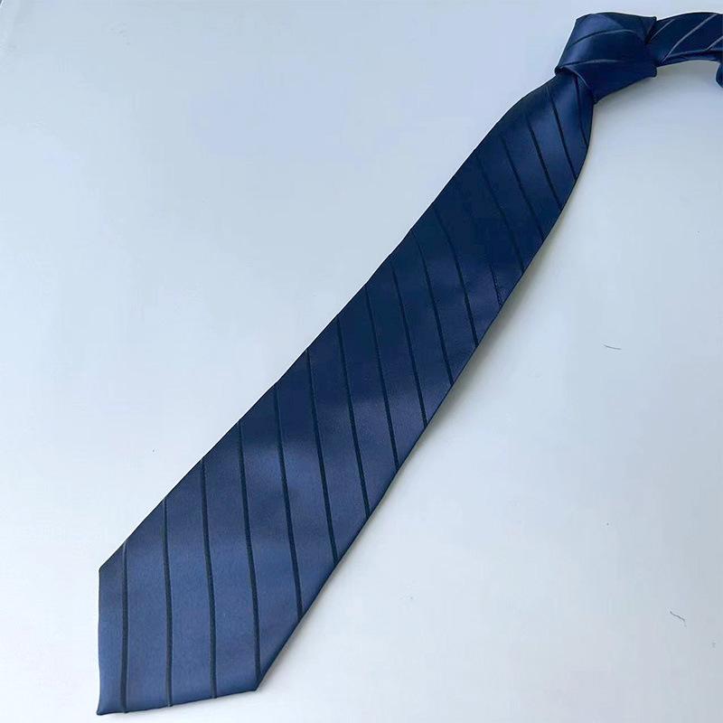 

Темно-синий мужской формальный деловой галстук - Профессиональный аксессуар для рабочей одежды