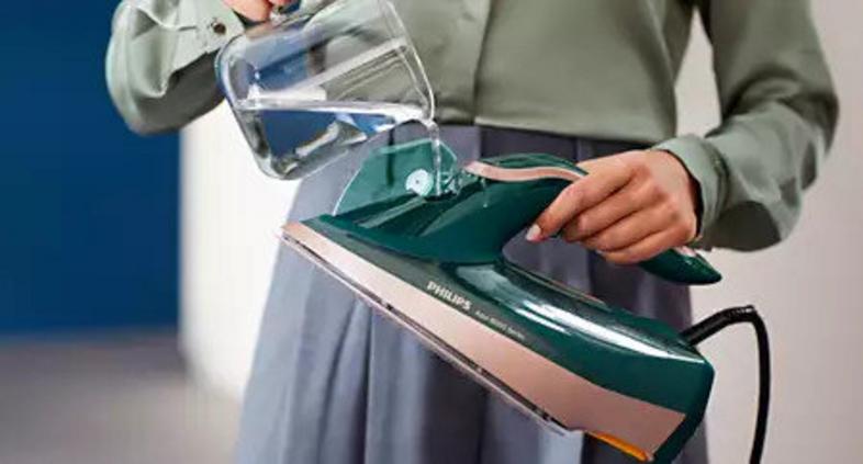 Steam Iron DST8030/70 Azur 8000 Series