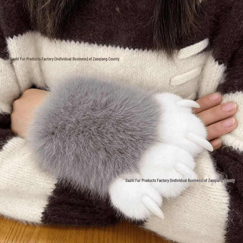 Beast Claw Squeaky Gloves: Furry Cat Paws with Nails – Plush Finish Props