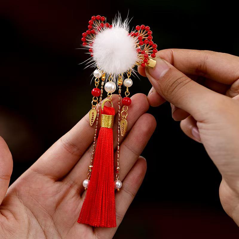 Ancient Style Hanfu Pom-Pom Tassel Red Hair Clip for New Year - Sweet Bangs and Side Clip