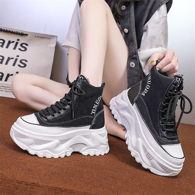 Scarpe da papà primaverili e autunnali Edizione coreana Scarpe semplici da donna con suola spessa che aumentano l'altezza Casual Internet Red High Top Scarpe sportive