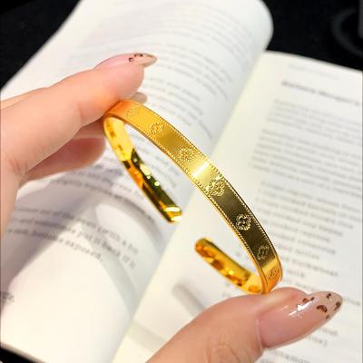 Best-seller de Xiaohongshu: Bracelet Jonc Ouvert Doré Sable Trèfle à Quatre Feuilles - Mode Haut de Gamme pour Femmes
