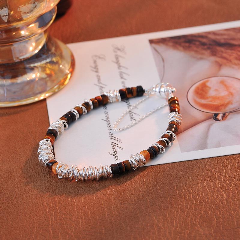 Elegantes Tigerauge Silber Kreis Armband für Damen - Stilvolles und Raffiniertes Design