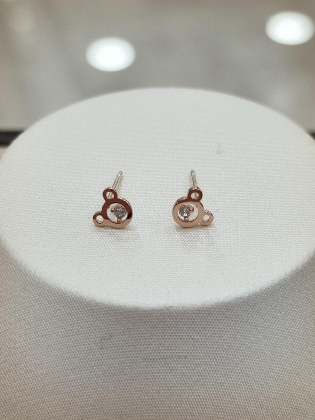 

LLOYD 14k Daily Bear Stone Motif 5mm Earrings LPFN2222G yellow gold