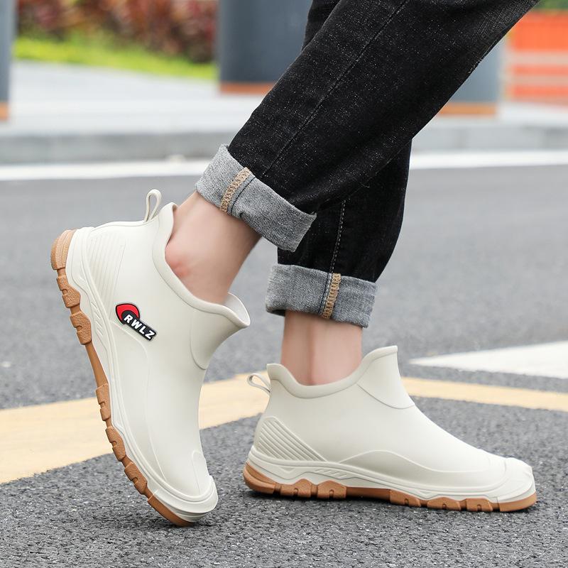 Spring and Autumn Short Rain Shoes Trendy Men's Fashion Rain Boots Urban Outdoor Wading Shoes Waterproof Glue Shoes Fleece Cover Thermal Rubber Shoes