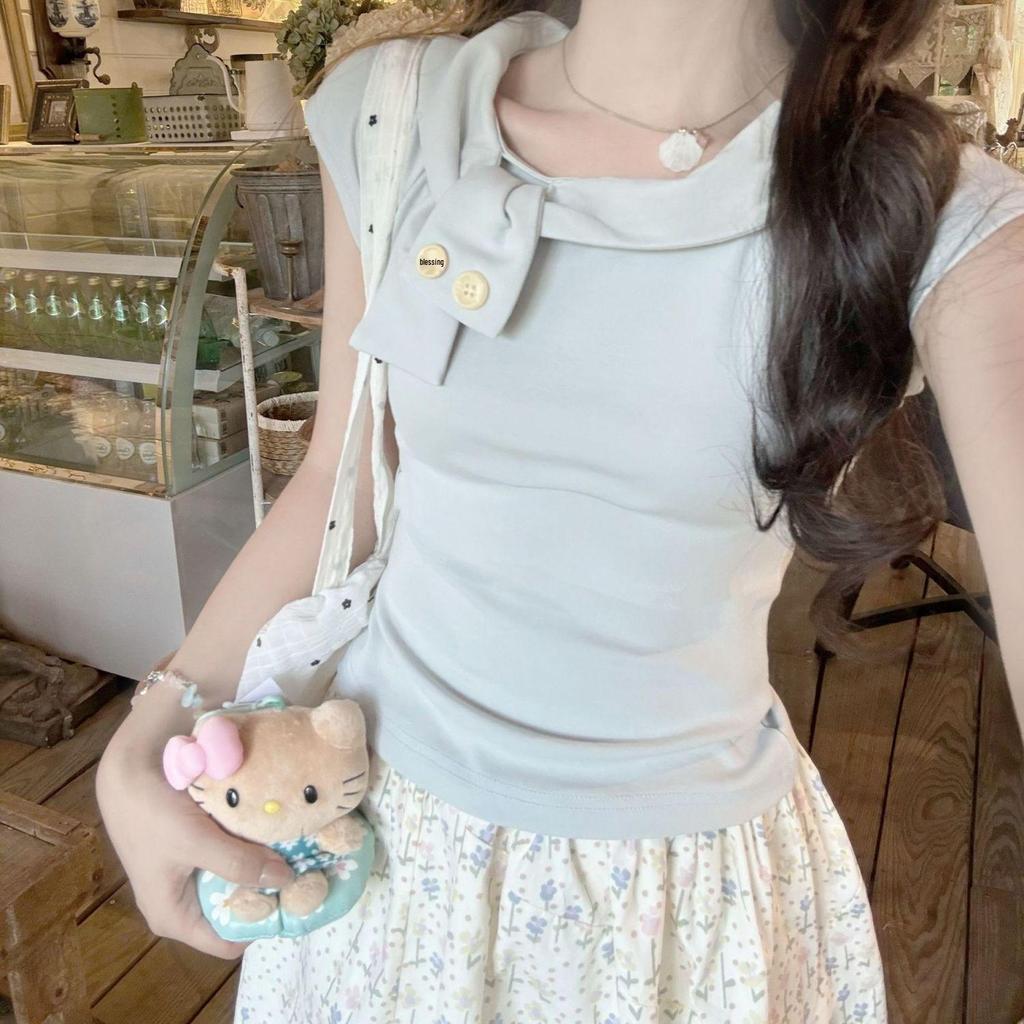 2025 Women's Trendy Slim-Fit Sweet Bow Short-Sleeve Top - Versatile & Flattering