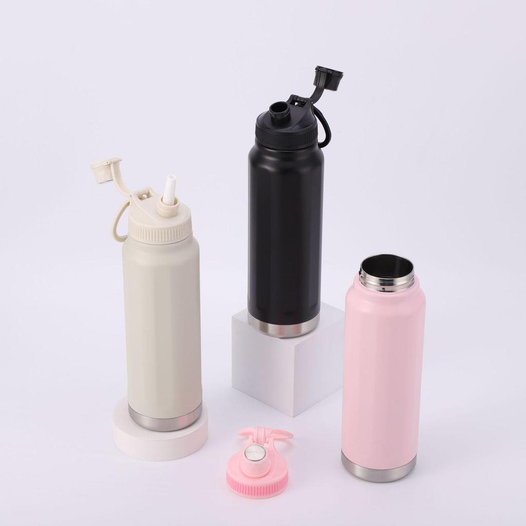 Tragbare 304 Edelstahl Isolierte Sportwasserflasche mit Großem Fassungsvermögen für Männer und Frauen