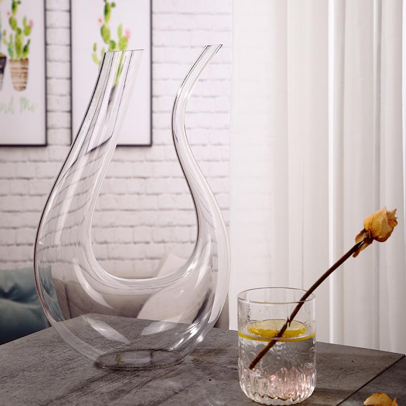 U-Shaped European Crystal Glass Red Wine Decanter
