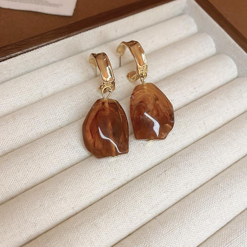 Gold Plated U-Shaped Retro Resin Ear Cuffs - Melaude Versatile Earrings for Women - Autumn/Winter Fashion Accessory