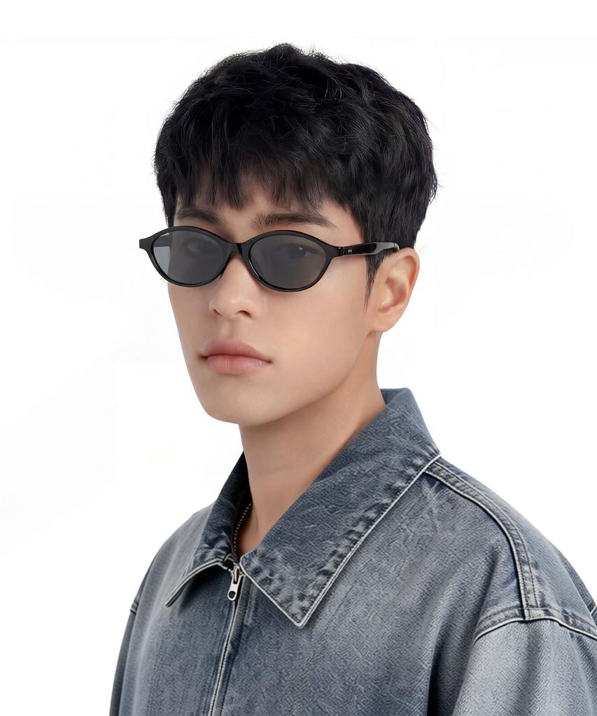 Weeoweeo Heidel Black Sunglasses