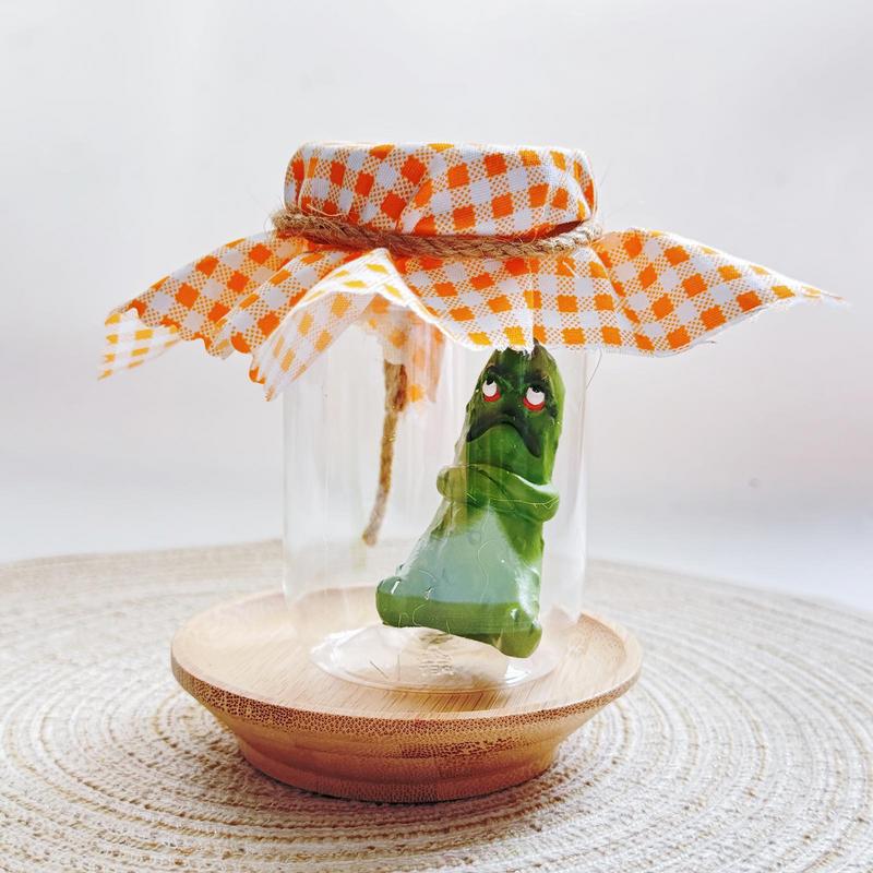 Creative Pickle in a Jar Sculpture Handmade Cute Emotional Support Pickle Funny Cucumbers Ornament for Home Decor