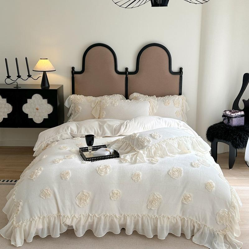 French Three-dimensional Rose Milk Fleece Four-piece Set, Lace Edge Thickened Warm Coral Fleece 4-piece Set