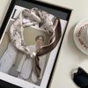 Elegantes Perlen-Schwanz-Magnetverschluss-Schal Einfache Mode Vielseitige Damen Frauen Seidenschal Künstlerische Accessoires Nackenwickel Schals