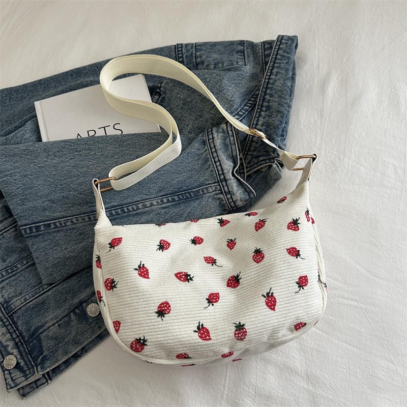 Chic And Unique Dumpling Handbag For Everyday Use Vintage Aesthetic With Soft Fabric