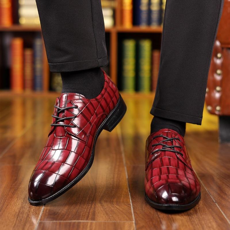 New Men's Pointed Crocodile Pattern Leather Lace Up Casual Oxfords Shoes Male Wedding Dress Homecoming Footwear Zapatos Hombre