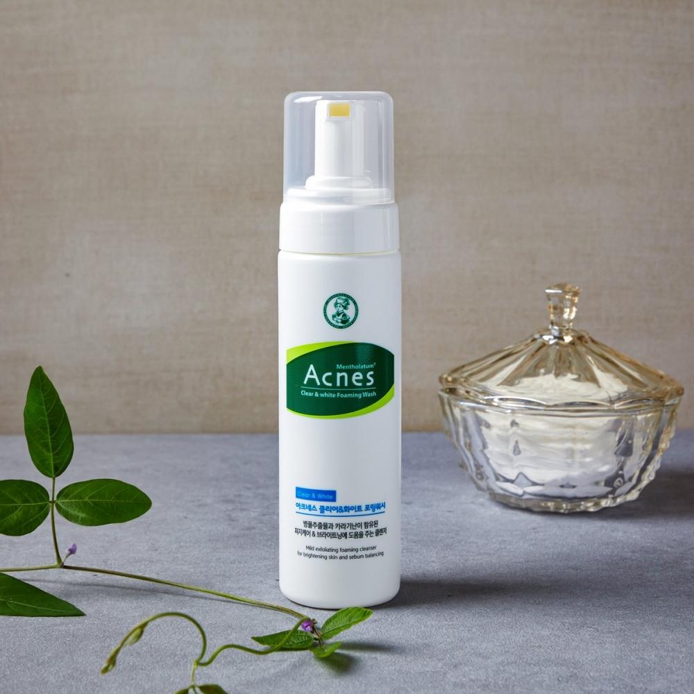 Acnes Clear   White Foaming Wash 150g