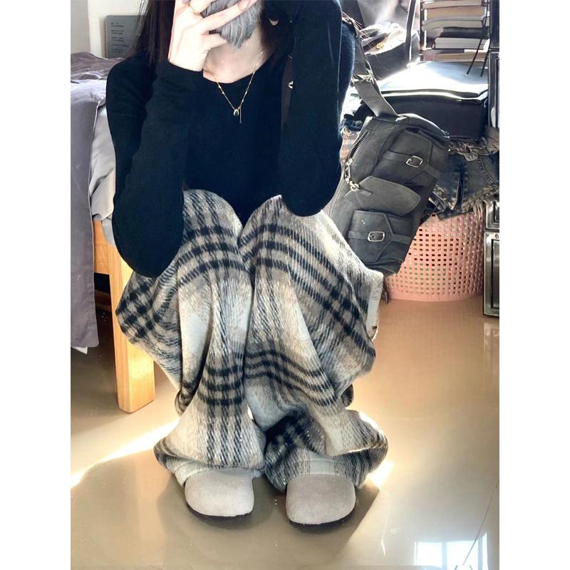 Women's Retro Plaid Wool Wide-Leg Pants for All Seasons