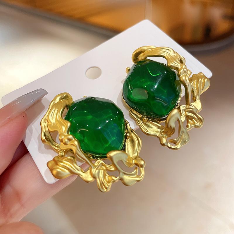 Silver Needle European and American Popular Geometric Earrings Temperament High-end Stud Earrings Niche Fashion Light Luxury Earrings Women