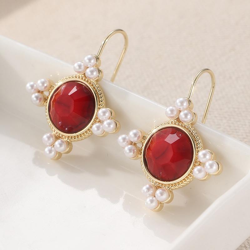 Ethnic Gold Color Earrings Woman Inlaid with Green Stones Imitation Pearl Copper Dangle Women s Earrings Party Fashion Zircon красный