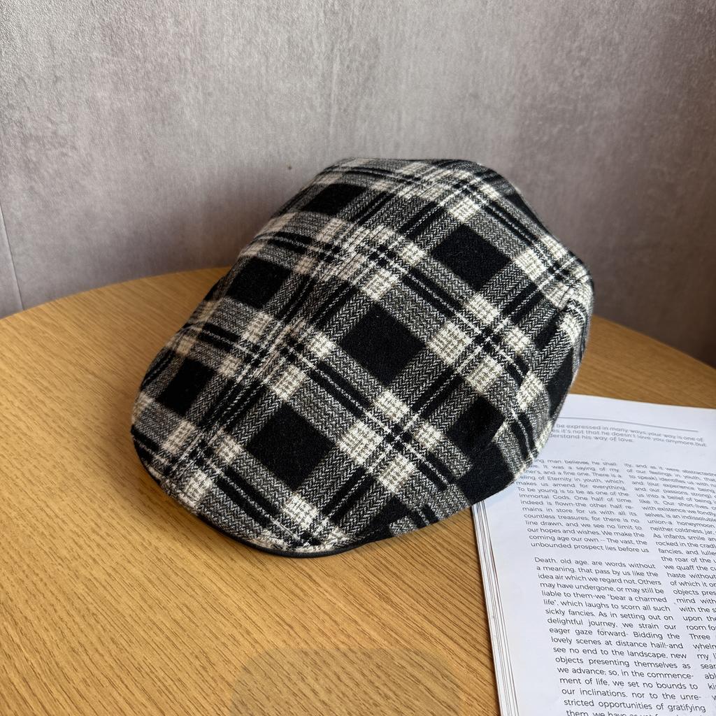 Retro Brown Plaid Forward Hat for Women In Autumn and Winter New Fashion Versatile Face Showing Little Painter Hat British Fashion for Men