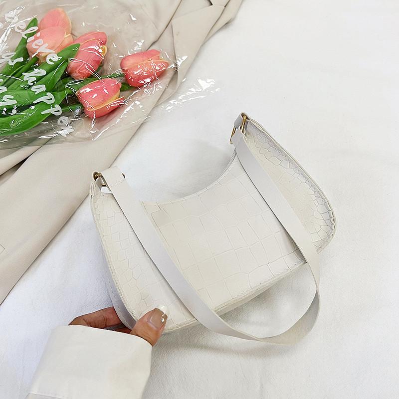 Stylish Lightweight Black Crocodile Texture Pu Underarm Bag For Women Perfect For Daily Wear