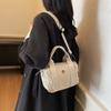 New Fashion Niche Design Women's Casual Tote Bag Large Capacity Commuting Simple Solid Color One Shoulder Crossbody Bag