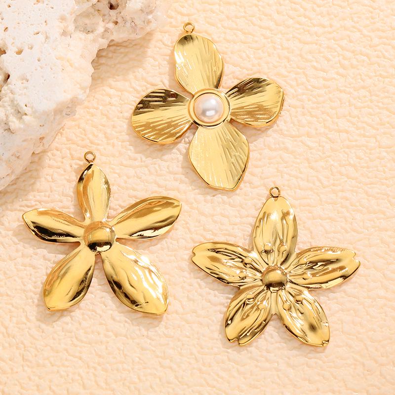 18K Gold Stainless Steel Flower Pendant Necklace & Earrings Set