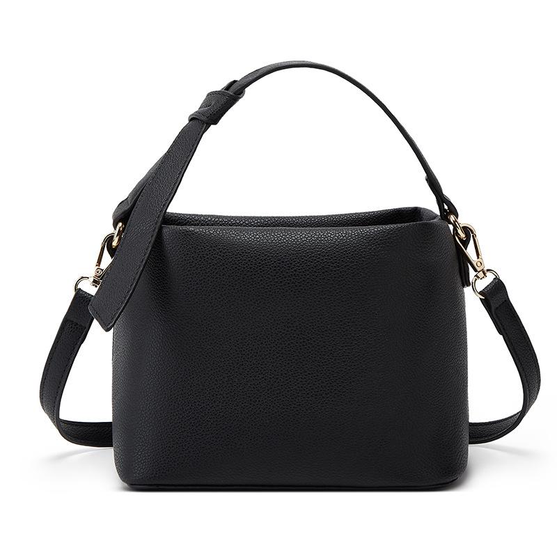 Simple texture bucket bag New casual personalized shoulder bag Large capacity commuter messenger bag