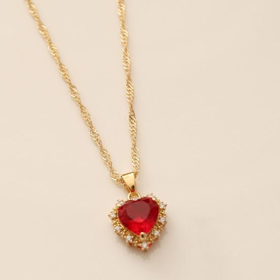 Women Necklace Creative Rhinestone Embedded Women Jewelry Tiny Heart Shape Pendant Clavicle Necklace for