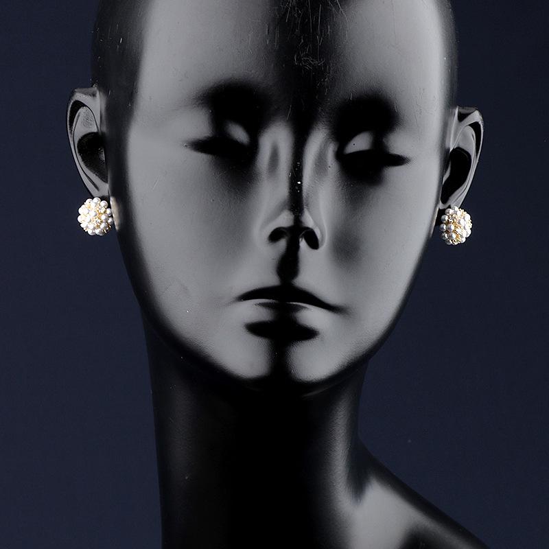 2025 Light Luxury Cluster Pearl Stud Earrings - Exquisite & Unique High-End Style