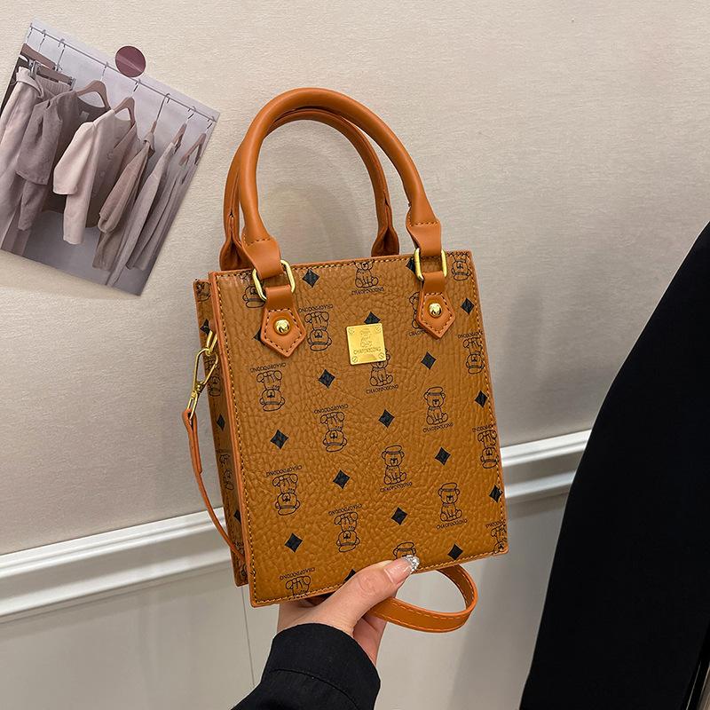 Нишевая дизайнерская сумка женская летняя универсальная 2025 новая модная на плечо сумка-мессенджер корейская версия портативная сумка-тоут коричневый