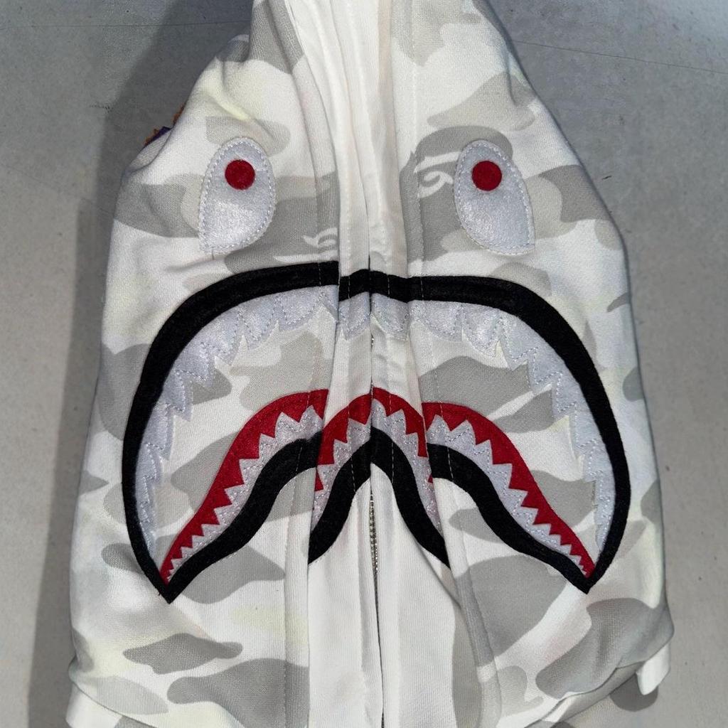 BAPE Žraločí maskáčová bavlněná vyšívaná mikina s kapucí