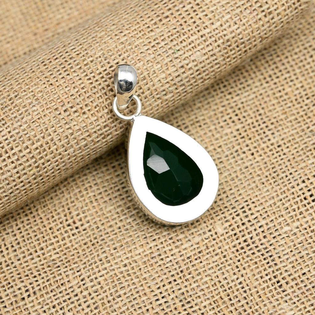 Pretty Green Onyx Gemstone Handmade 925 Sterling Silver Jewelry Pendant For Women