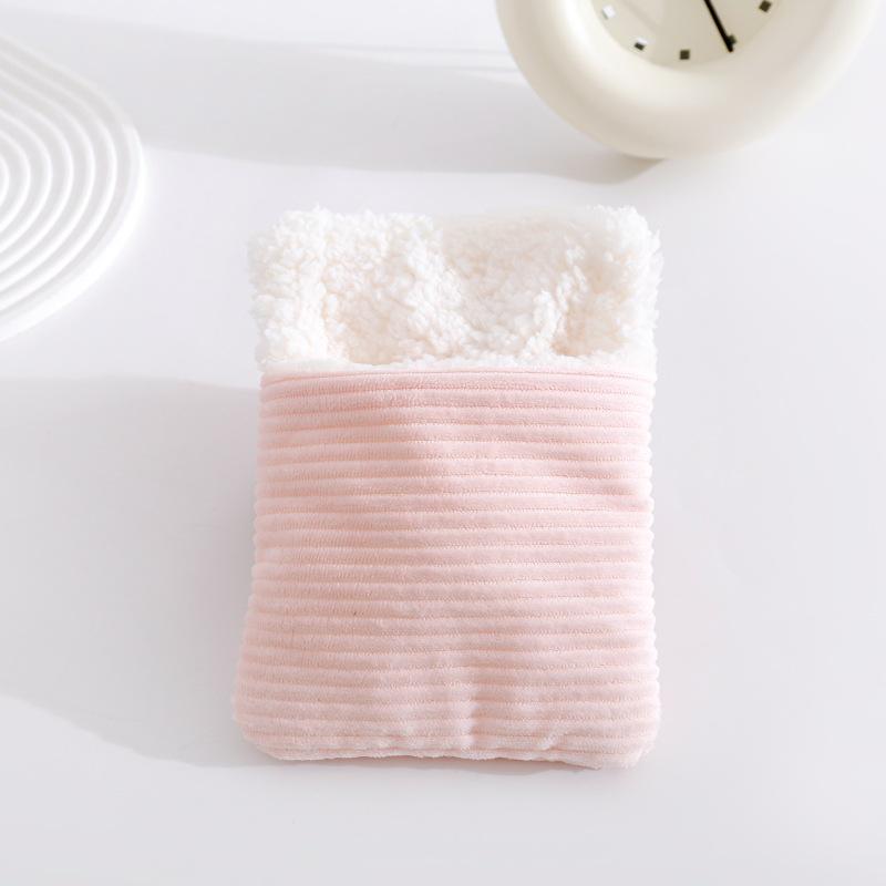 Winter Plush Cotton Nest: Cozy Hanging Bed for Sugar Gliders, Hamsters, and Flying Squirrels
