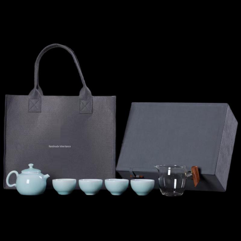 

Yi Hu De Zhu Yuan Yu Run 6-Piece Ceramic Tea Set