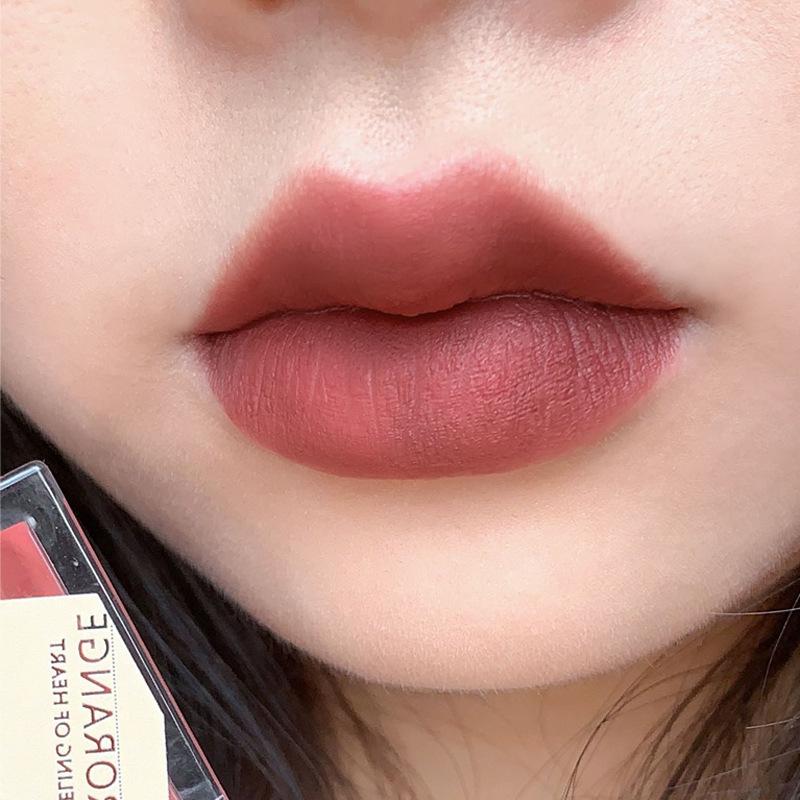 

HER ORANGE Velvet Lip Glaze Стойкая легкая цветная пигментация Белая матовая помада Блеск для губ Глазурь для губ 01
