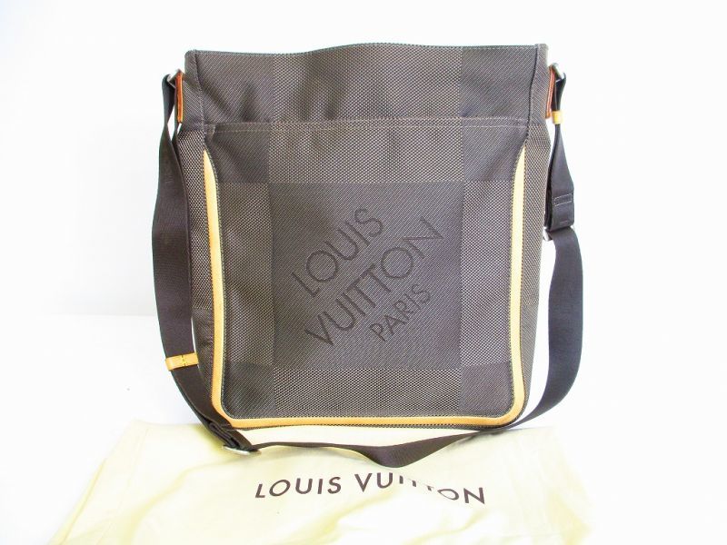 

Автентична сумка LOUIS VUITTON Damier Geant Gray Canvas Crossbody Bag Compagnon Purse №7212 Б/У
