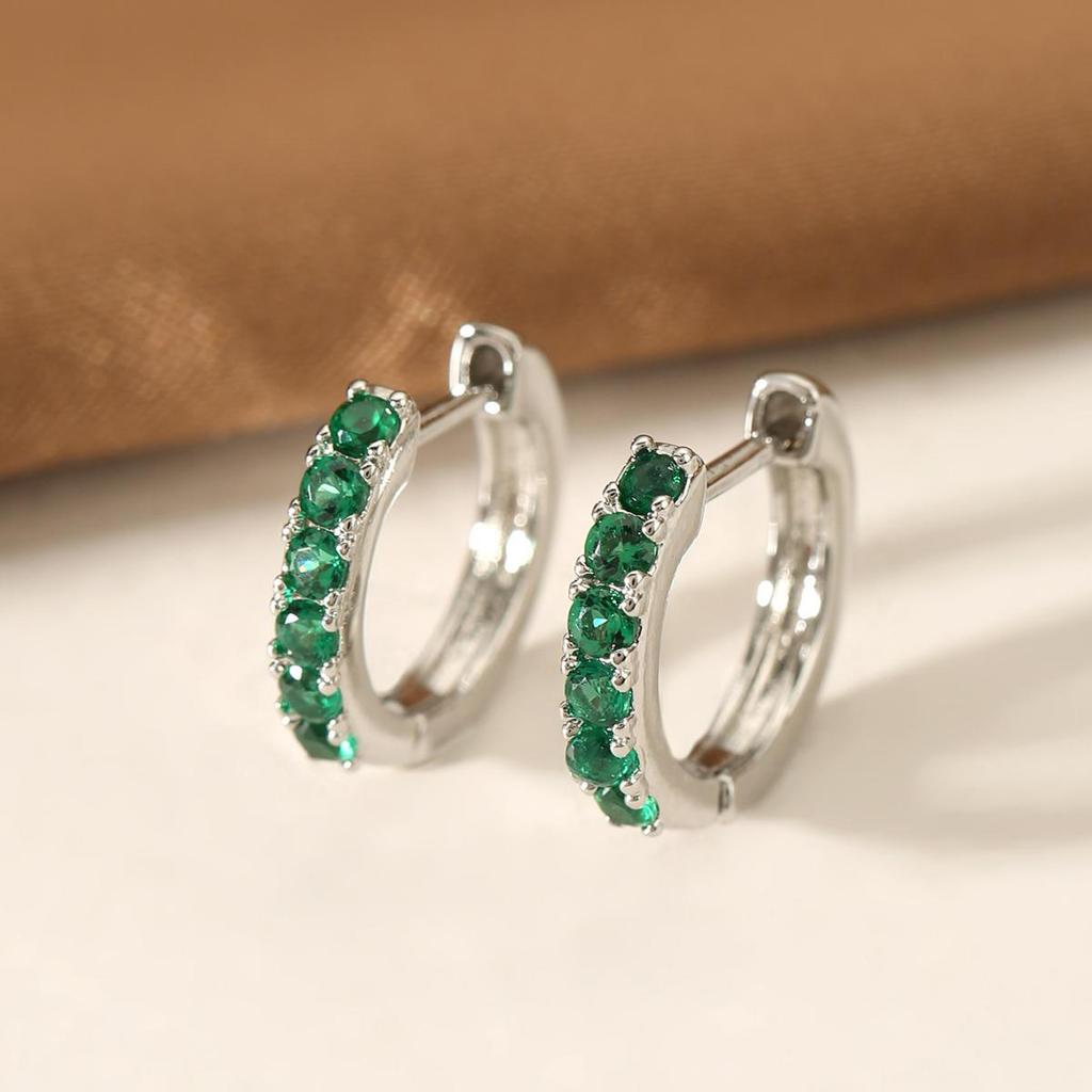 European & American Zircon Ear Cuff: Luxurious Silver Copper Round Circle Earrings for Women with Simple Korean Style Ear Bone Design