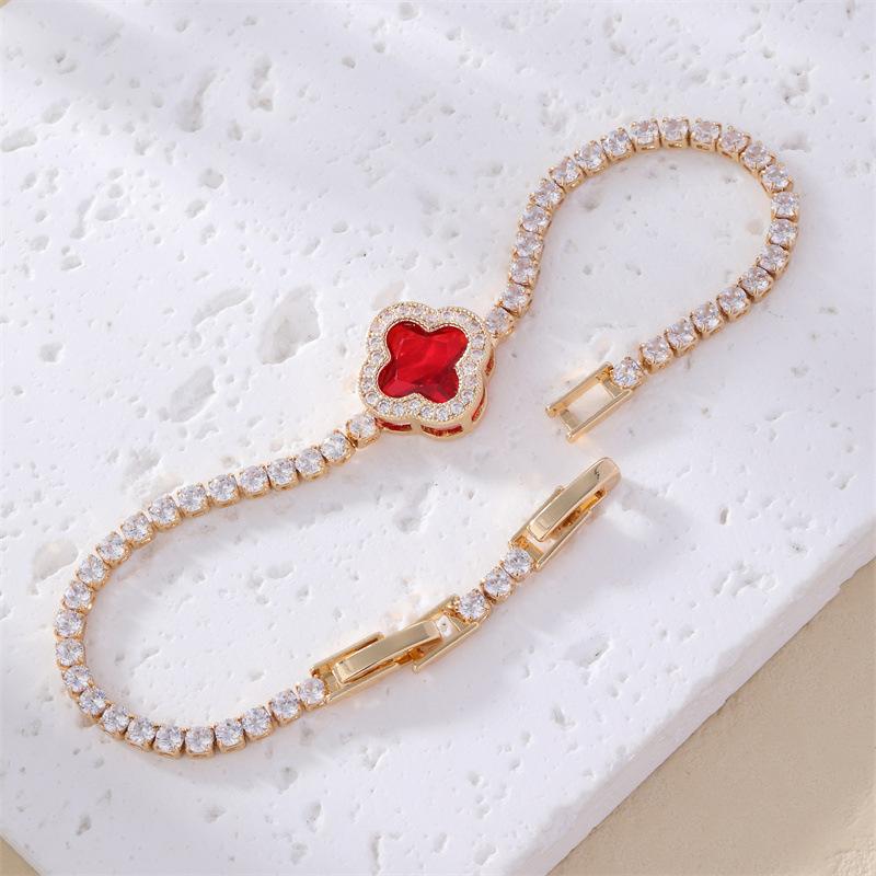 Copper inlaid zircon clover women's bracelet