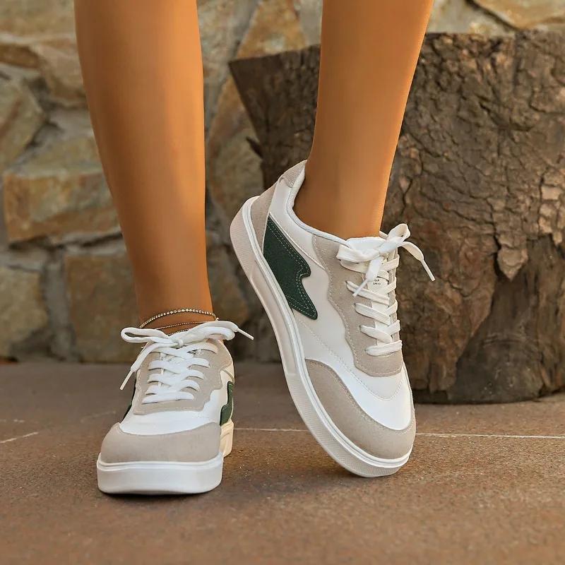 Extra Large Sizes Ventilation Women's Shoes on A Post Tennis Spring 2024 Woman Retro Sneakers Woman Sports China Shooes
