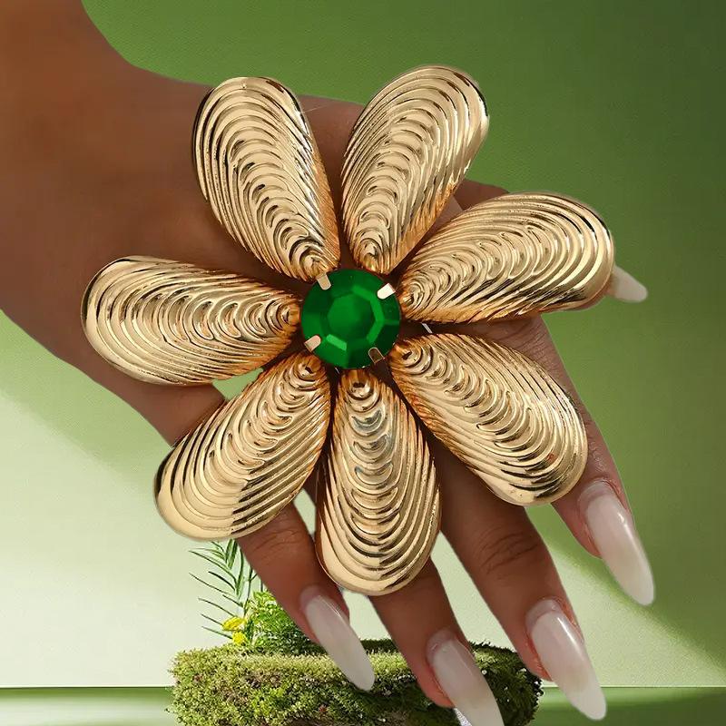 Fashion, exaggerated flower rings, versatile temperament, personality, niche design, earrings