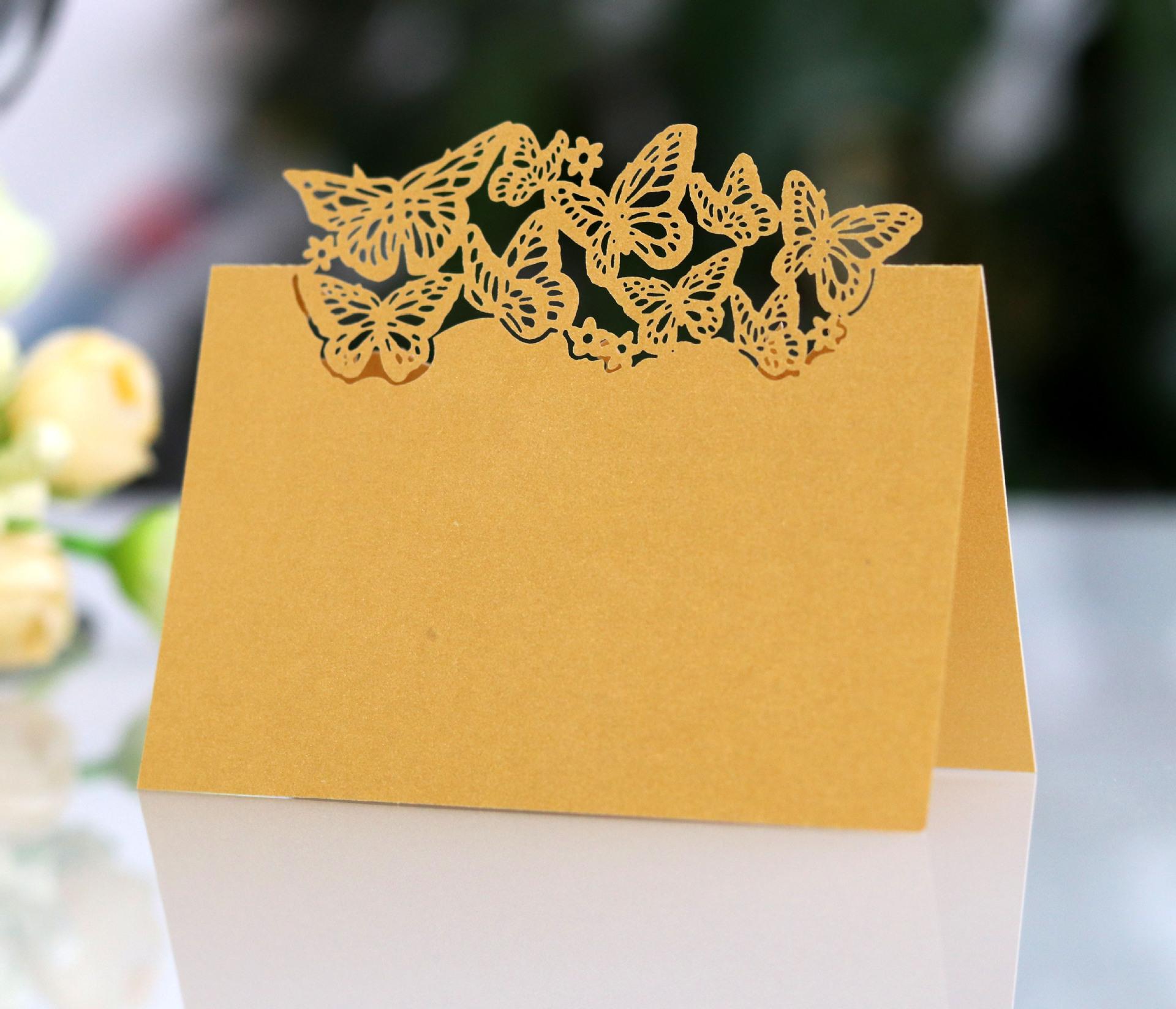 

50pcs Seat Card Butterfly Hollow Heart Table Card Wedding Name Sign in Table Wholesale Table Numbers Wedding Thank You Cards золотистый