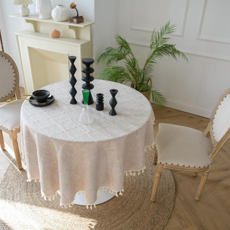 Simple Round Tablecloth Polyester Cotton Blend Against Slip Design Multiple Dyes For Various Uses
