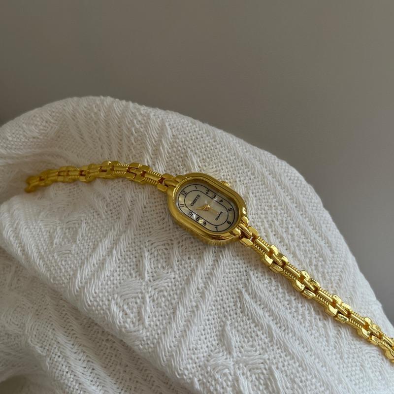 New Retro Gold Bracelet Women's Watch Light Luxury Ladies Wristwatch Fashion Waterproof Women's Quartz Watches Montre Femme