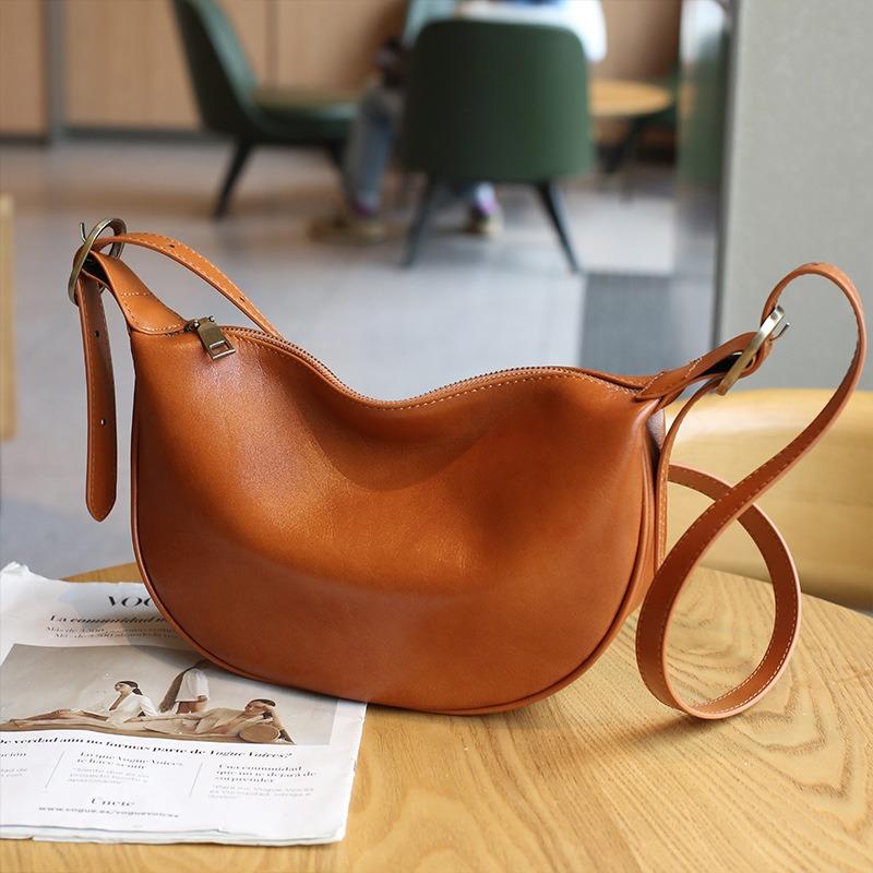 Messenger Bag aus Rindsleder der ersten Schicht, neue Damentasche, Retro-Pendler-Umhängetasche, große Kapazität, vielseitige Knödeltasche