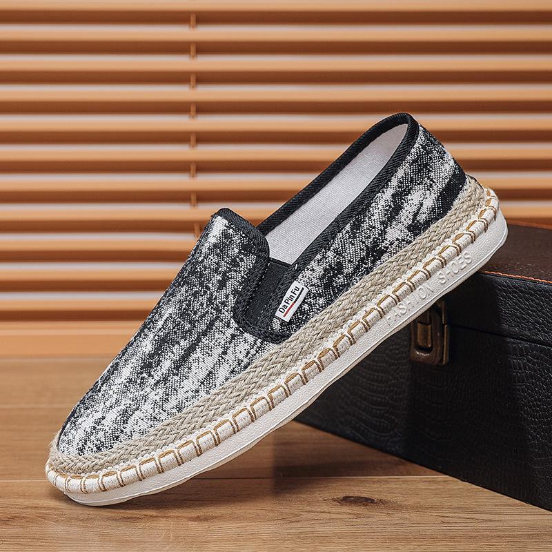 

Оригинальные старые пекинские тканевые туфли мужские 2025 лето новая парусиновая обувь мужская модная повседневная обувь рыбака на одной педали 39