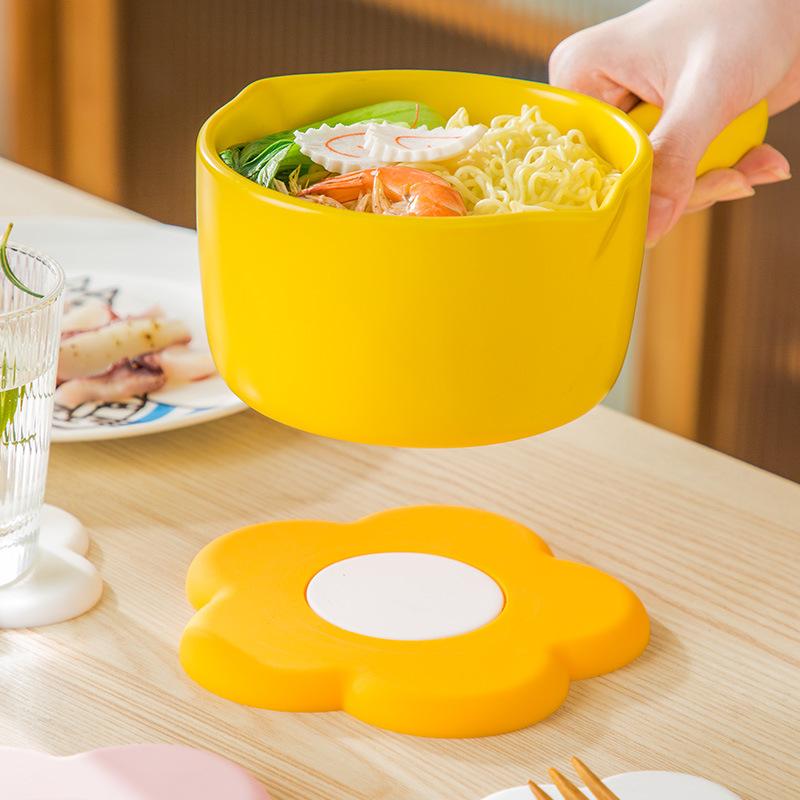 Flower Silicone Coasters Creative Cute Desktop Tea Coaster Heat-resistant Waterproof Mats Home Placemats Things for The Kitchen