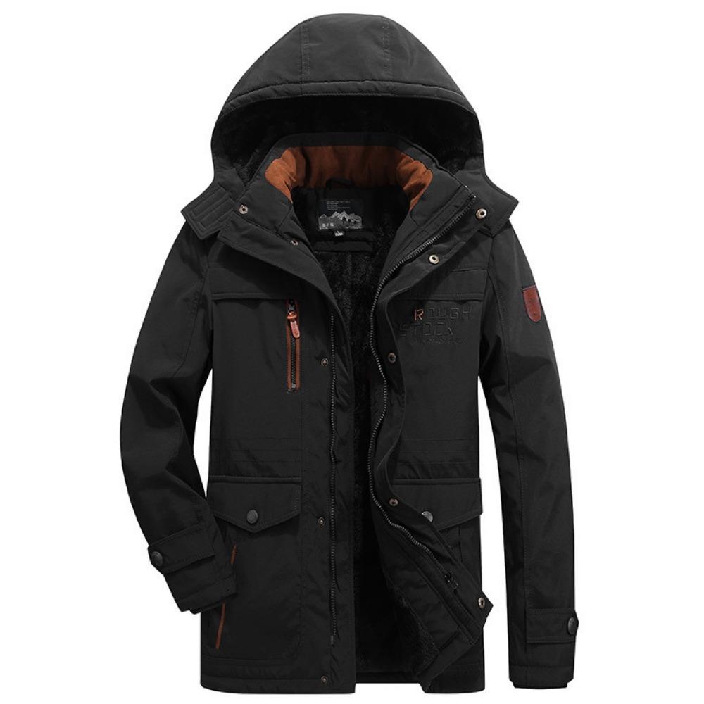 Men's cotton-padded clothes are piled and thickened to keep warm in winter outdoor large cotton-padded jackets.