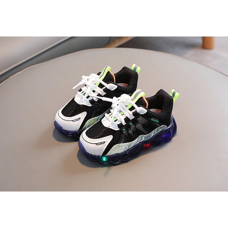 Kids Breathable Led Flashing Casual Sports Sneakers For Boys And Girls